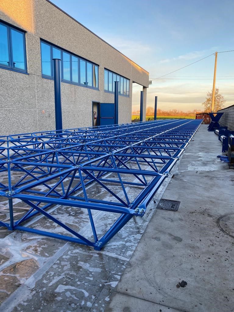 Struttura-reticolare-blu-1